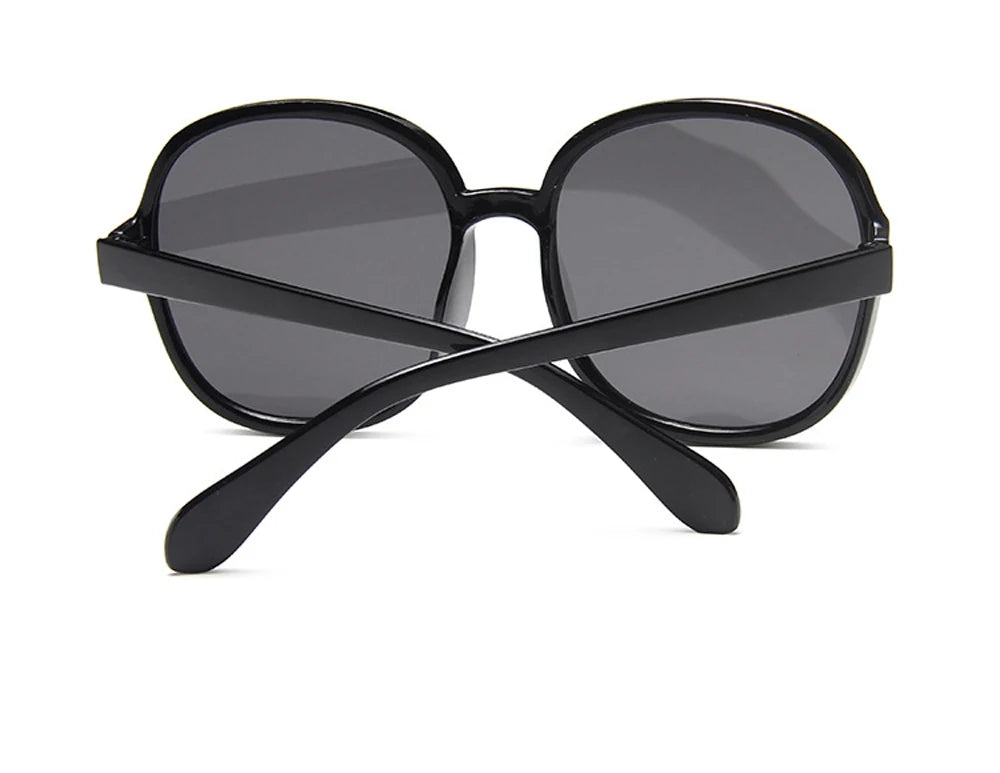 Woman's Oversized Round Frame Sunglasses