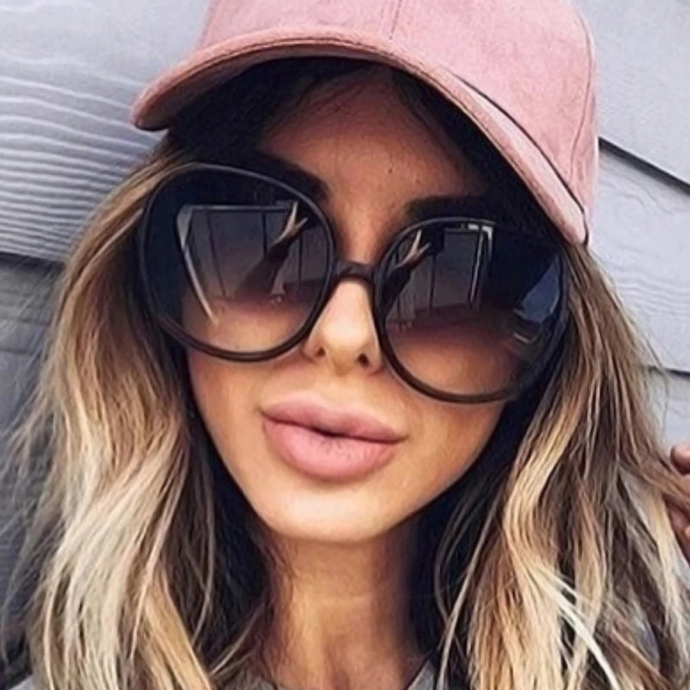 Woman's Oversized Round Frame Sunglasses