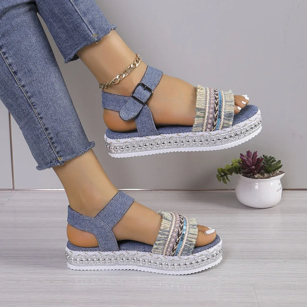 Woman's Flat Sandals With Buckle