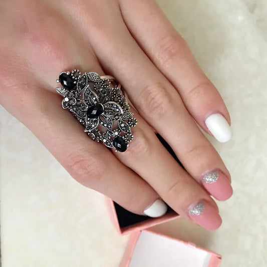 Vintage Black Crystal Rhinestone Flower Ring