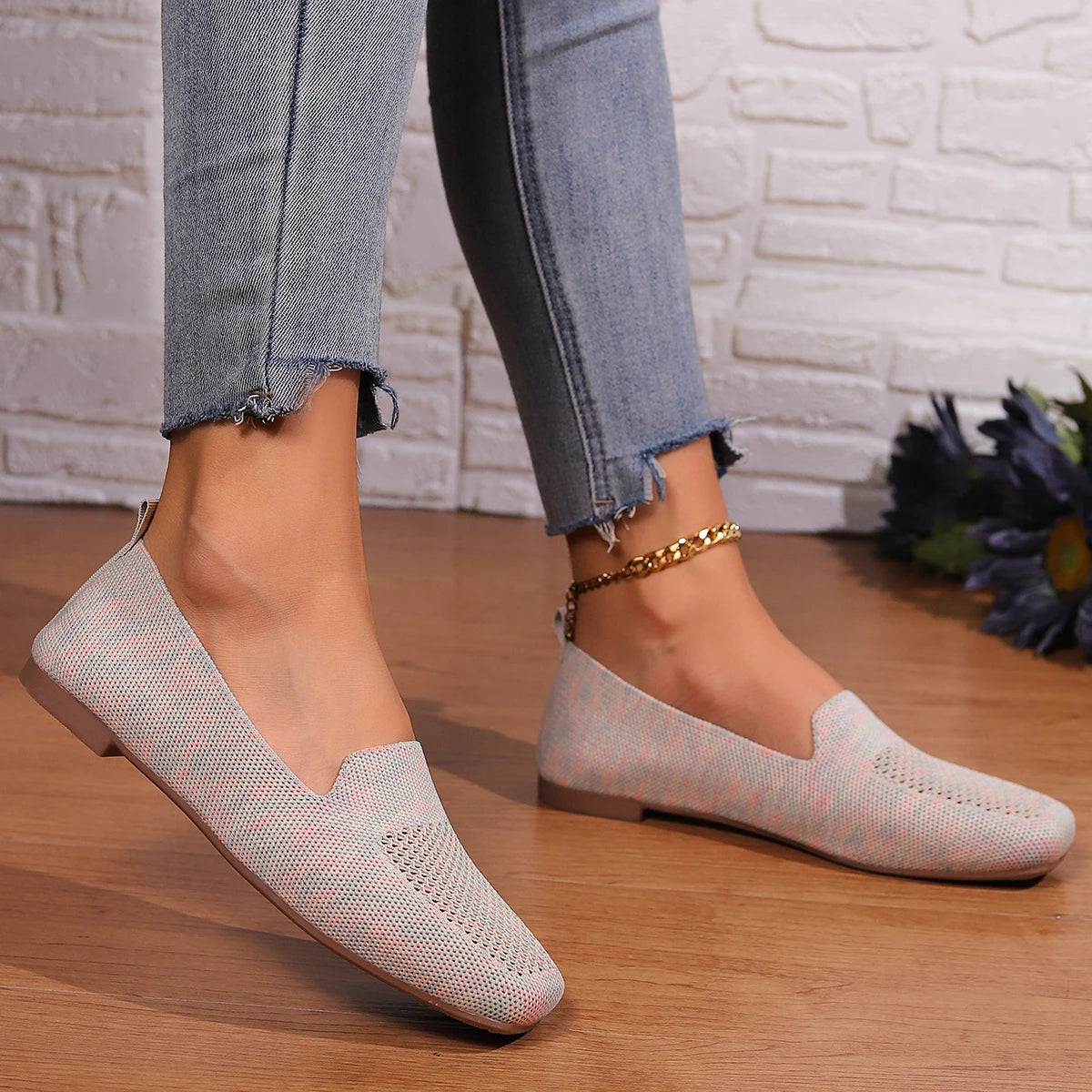 Woman's Knitted Mesh Slip on Loafers