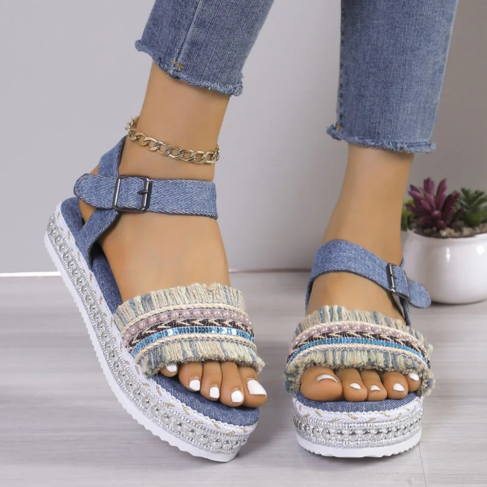 Woman's Flat Sandals With Buckle