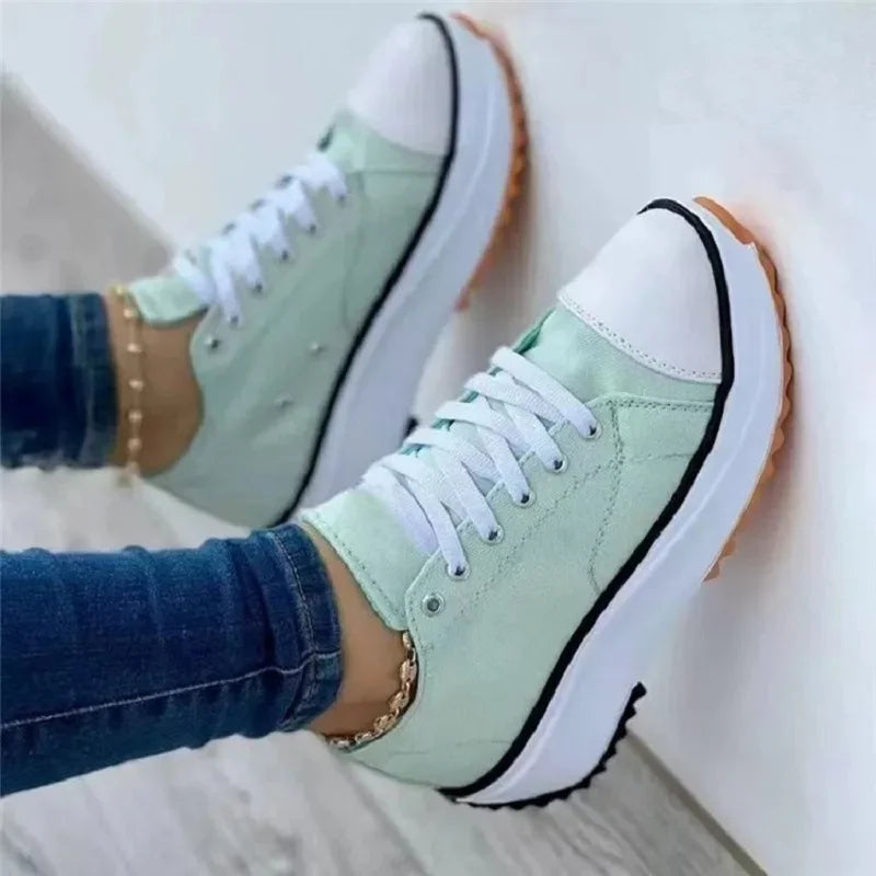 Woman's White Canvas lace-Up Shoes