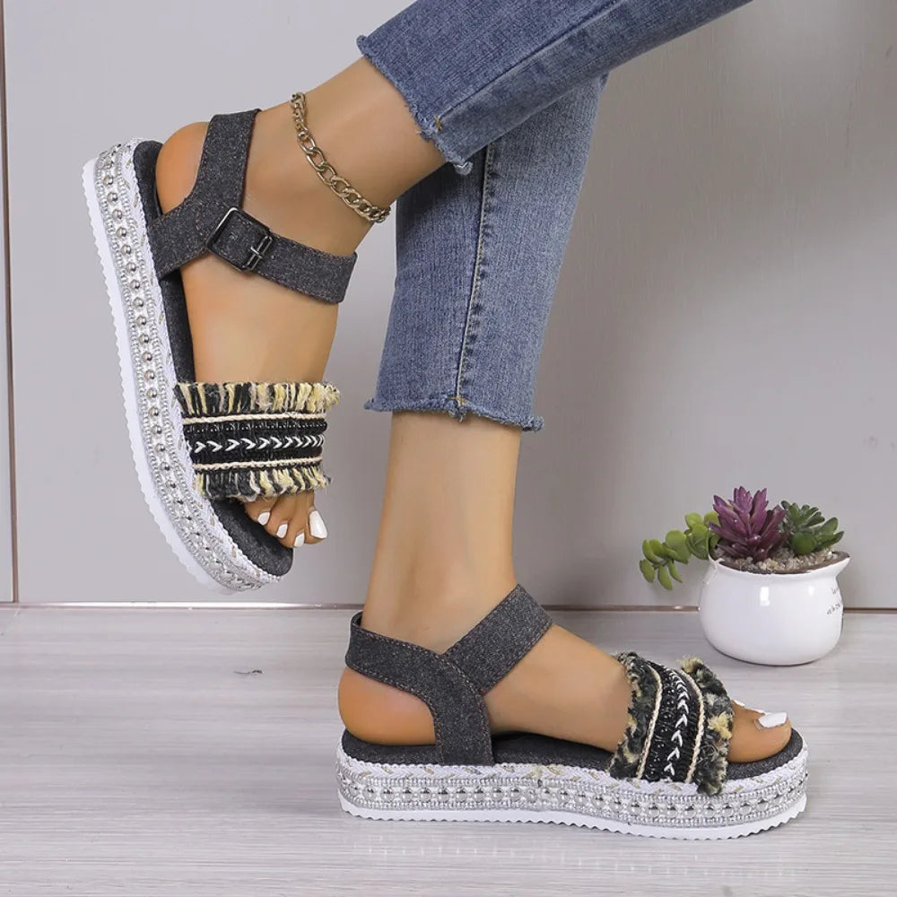 Woman's Flat Sandals With Buckle