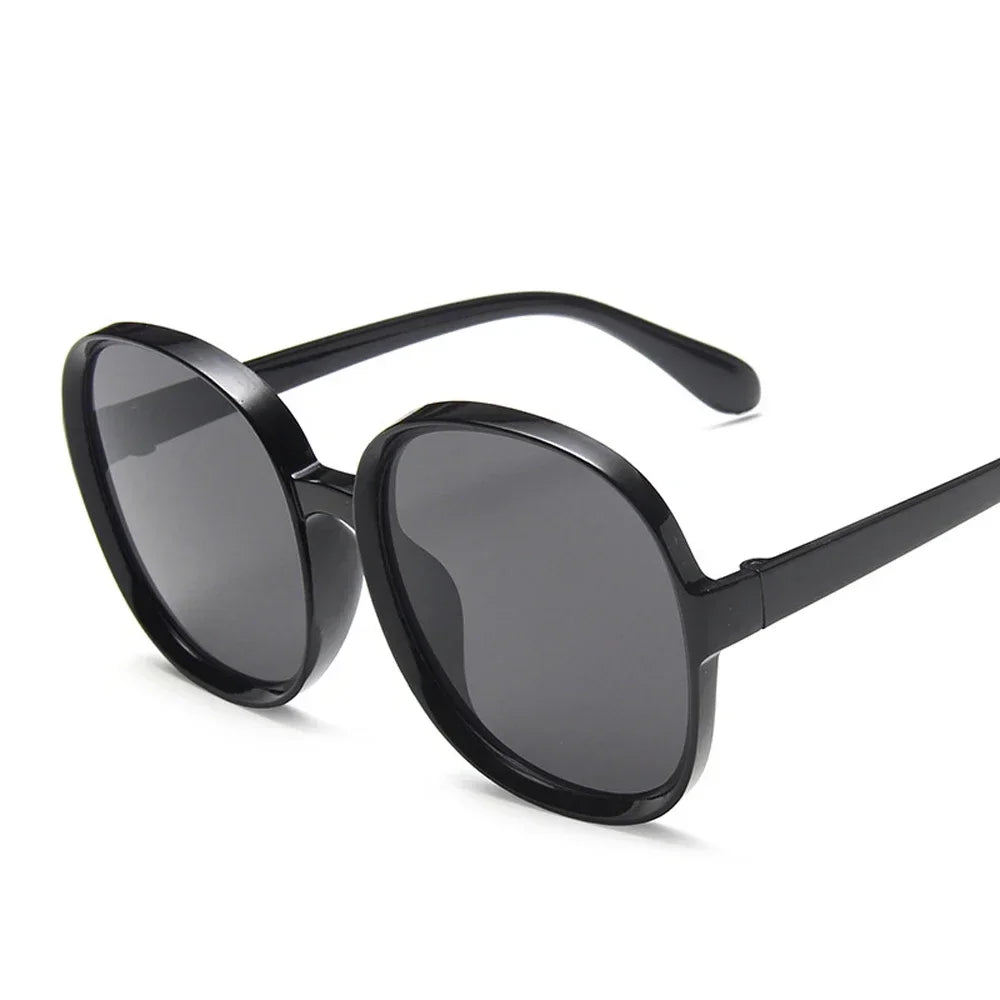 Woman's Oversized Round Frame Sunglasses